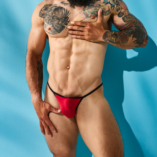 n12065-c4m-briefkini-red-medium-lifestyle